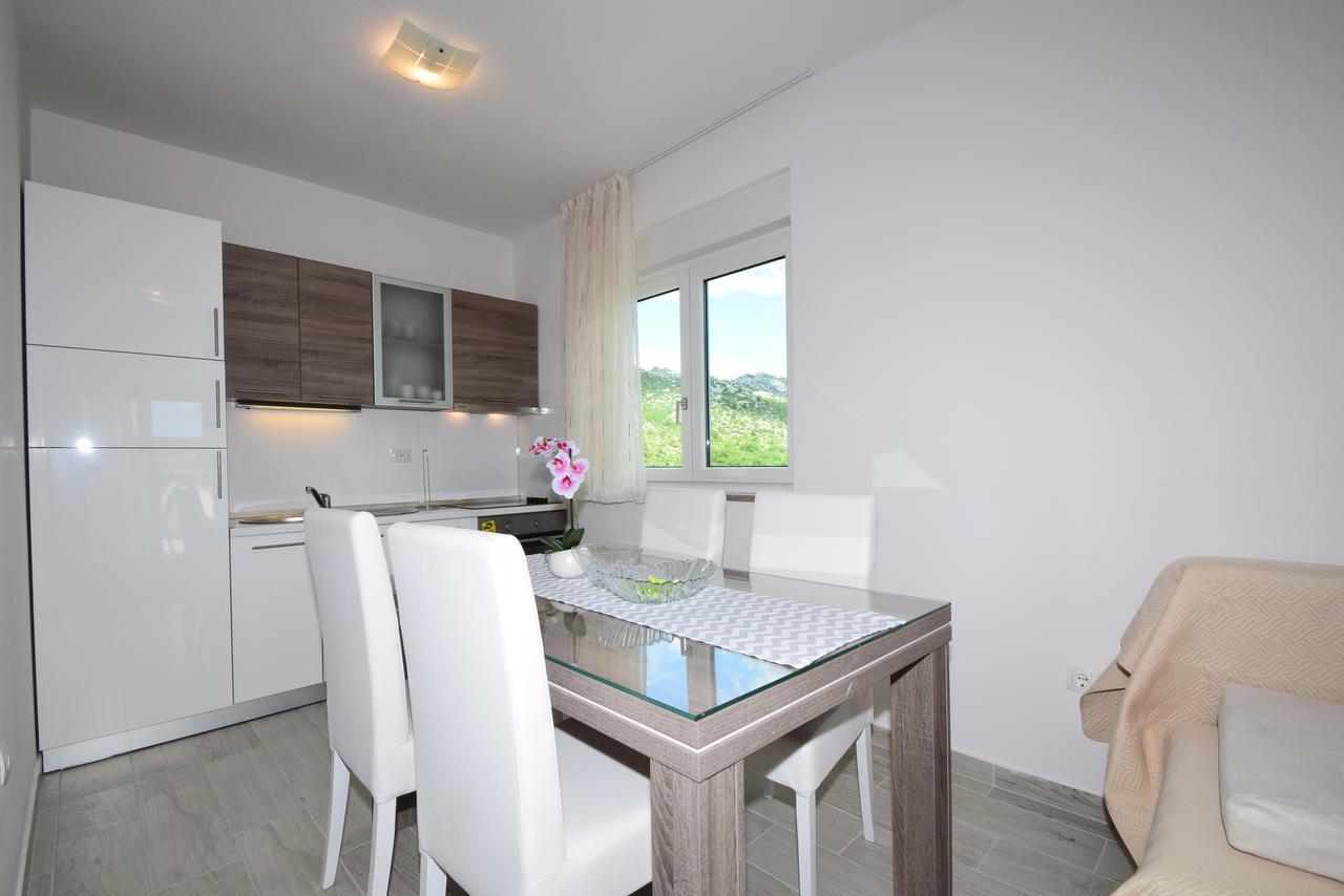 Apartment Anica Kuk Starigrad Paklenica Exterior foto