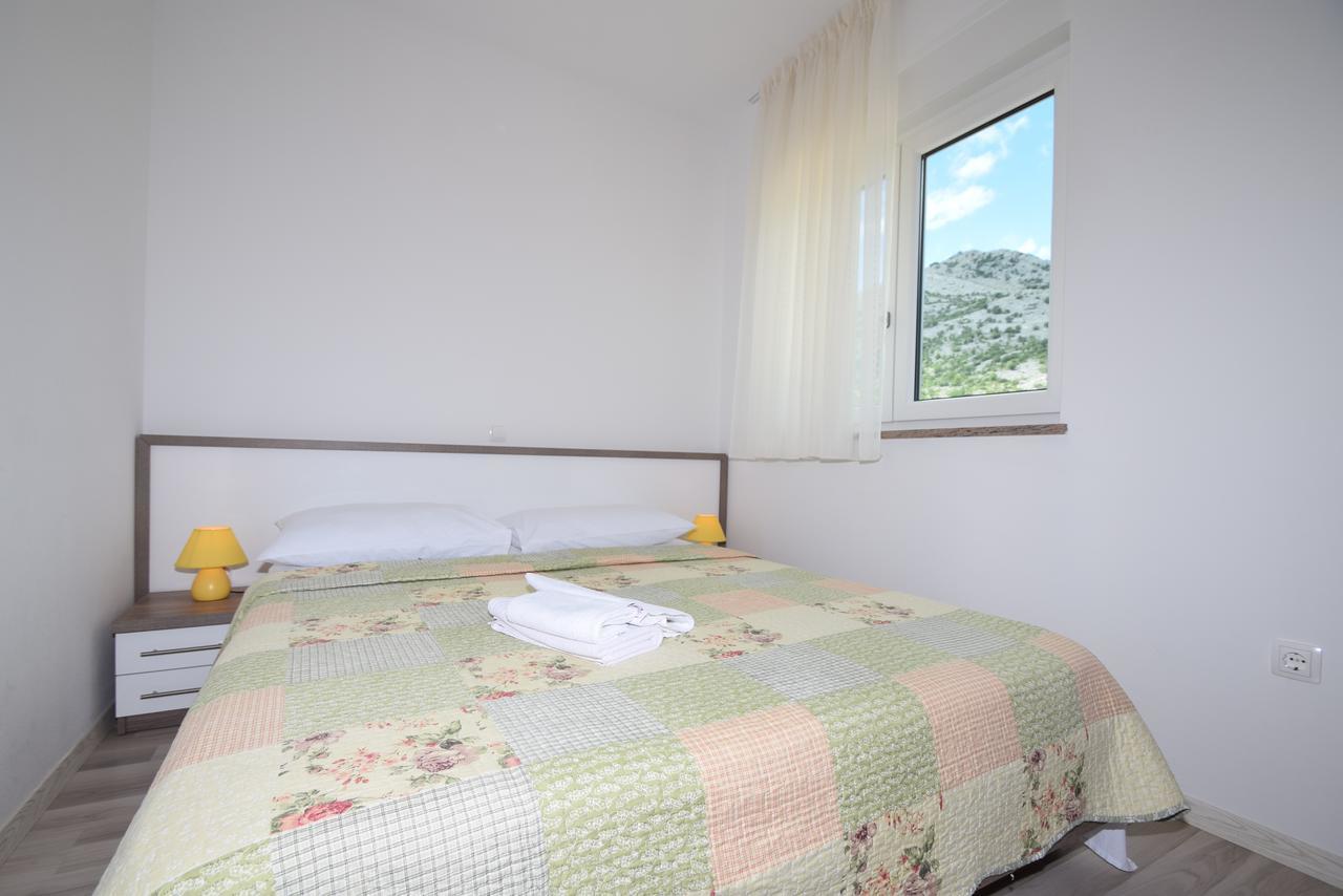 Apartment Anica Kuk Starigrad Paklenica Exterior foto