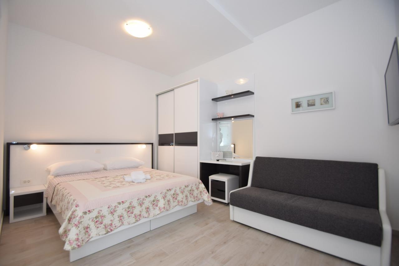 Apartment Anica Kuk Starigrad Paklenica Exterior foto