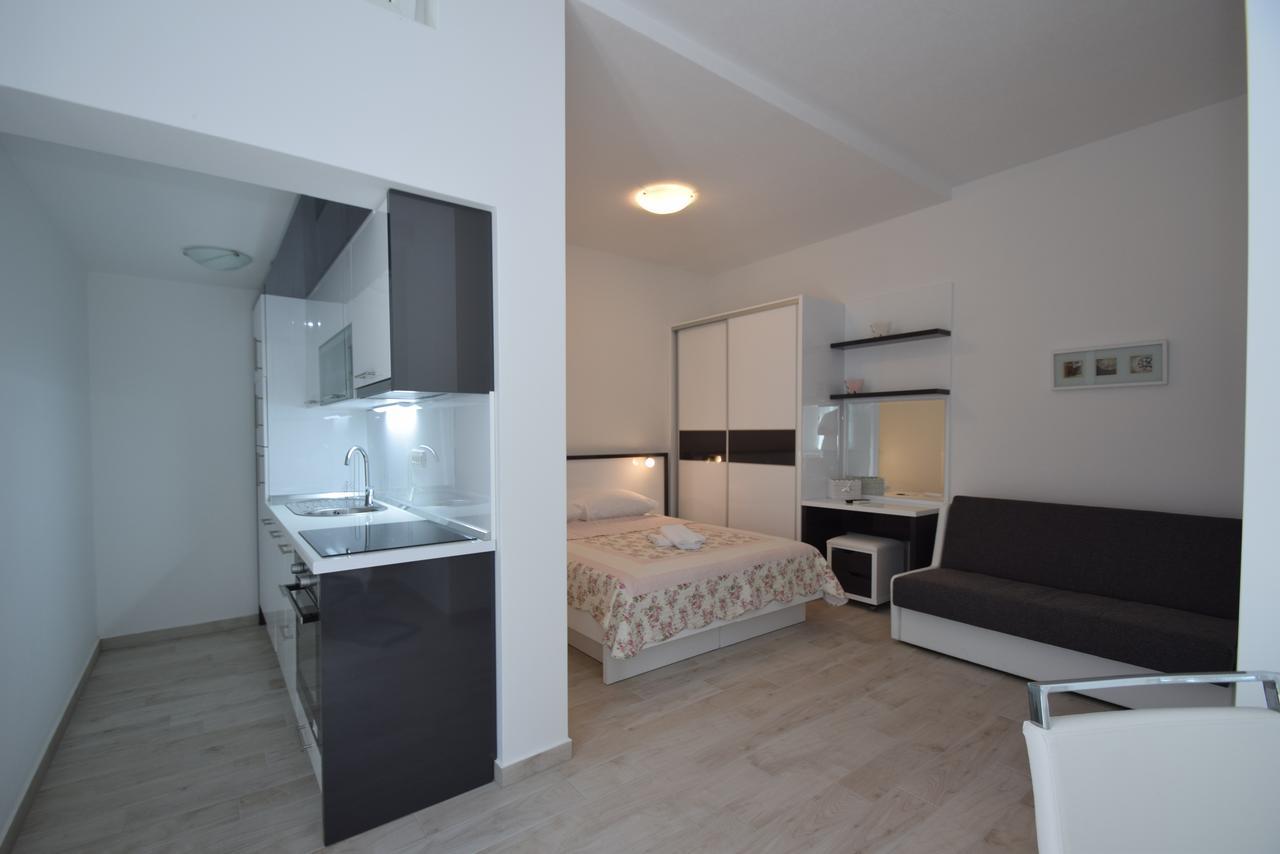 Apartment Anica Kuk Starigrad Paklenica Exterior foto