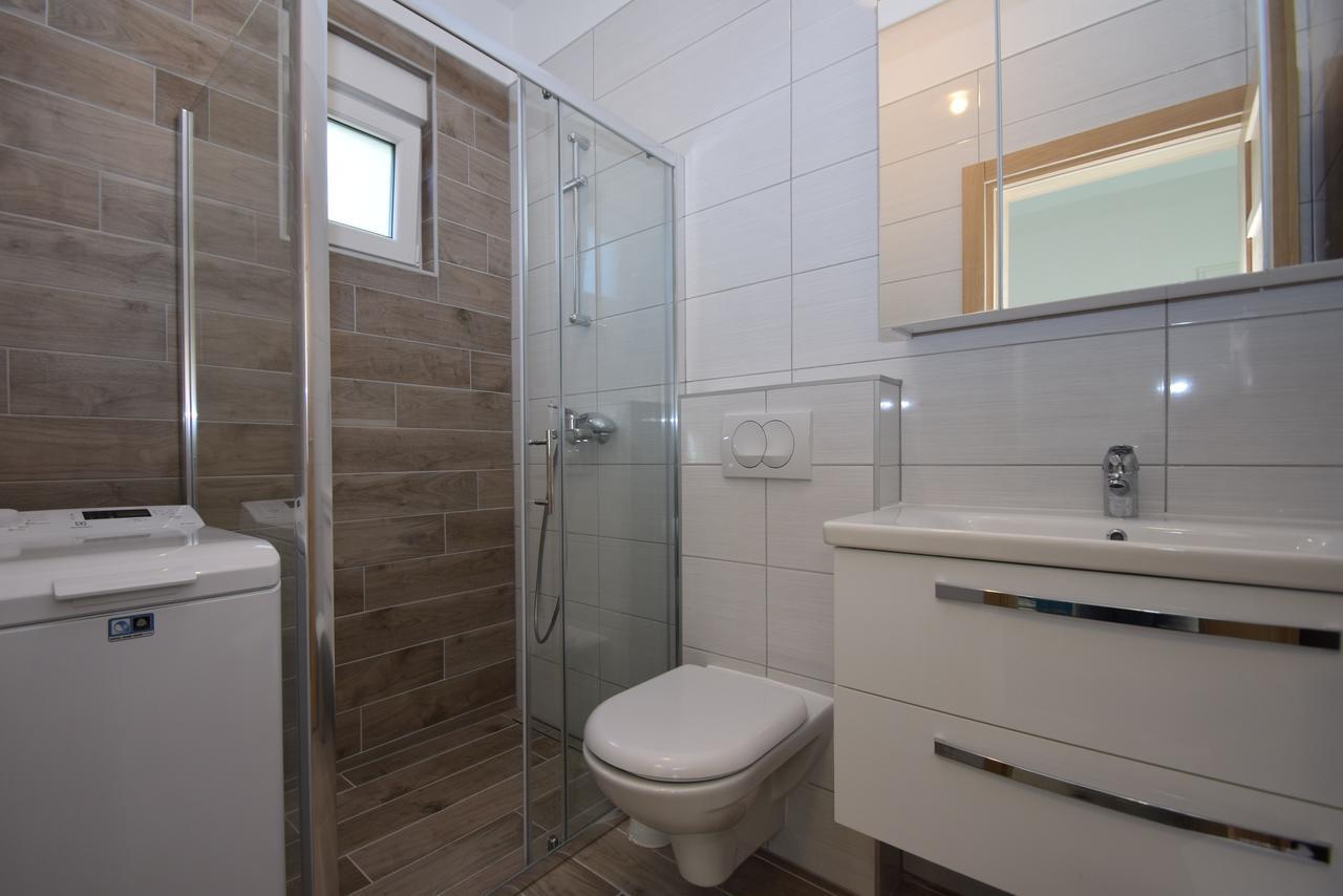 Apartment Anica Kuk Starigrad Paklenica Exterior foto